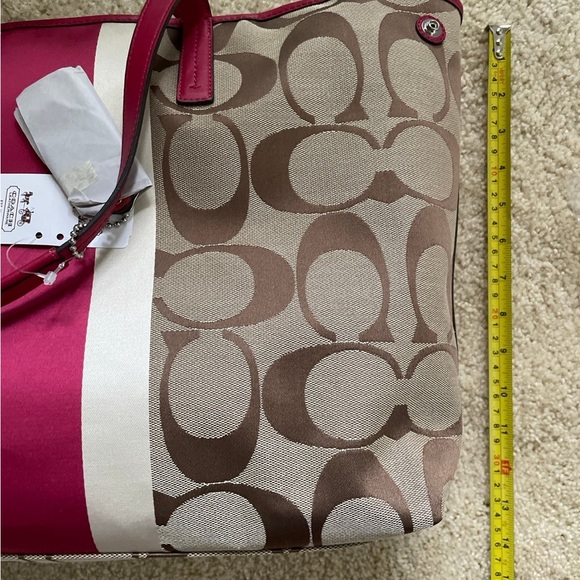 NWT Coach tote - Picture 5 of 7